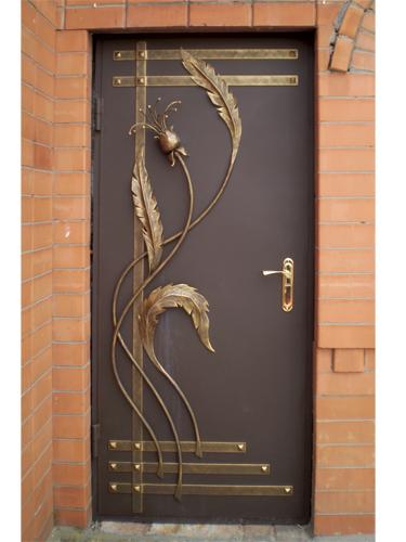 металлическая дверь с художественной ковкой